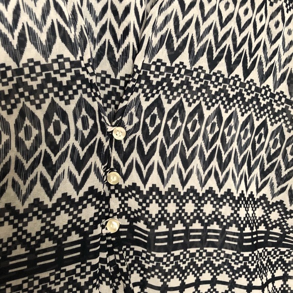 Sheer maternity button down blouse - Picture 4 of 4